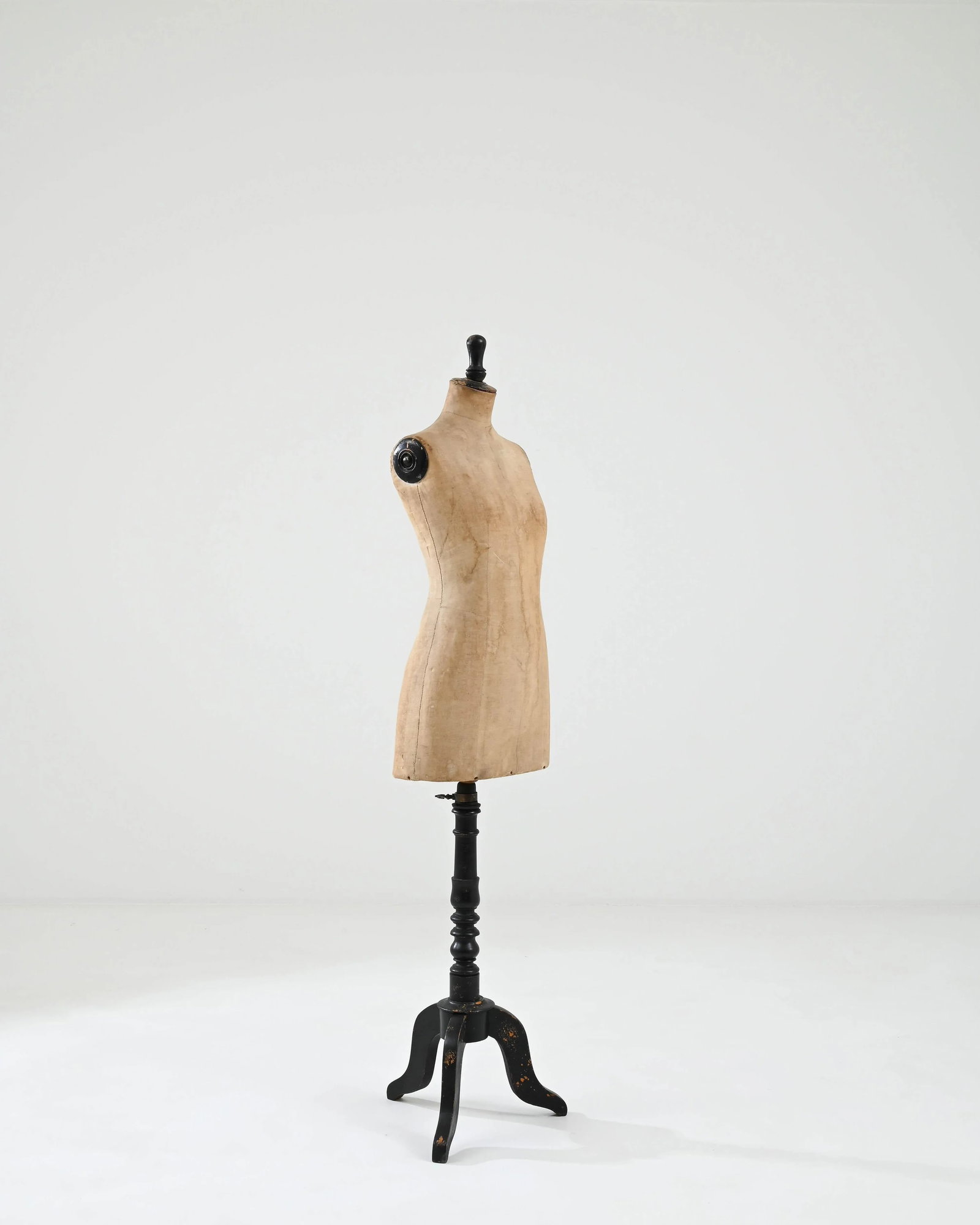 Early 20th Century French Wooden Mannequin - 4