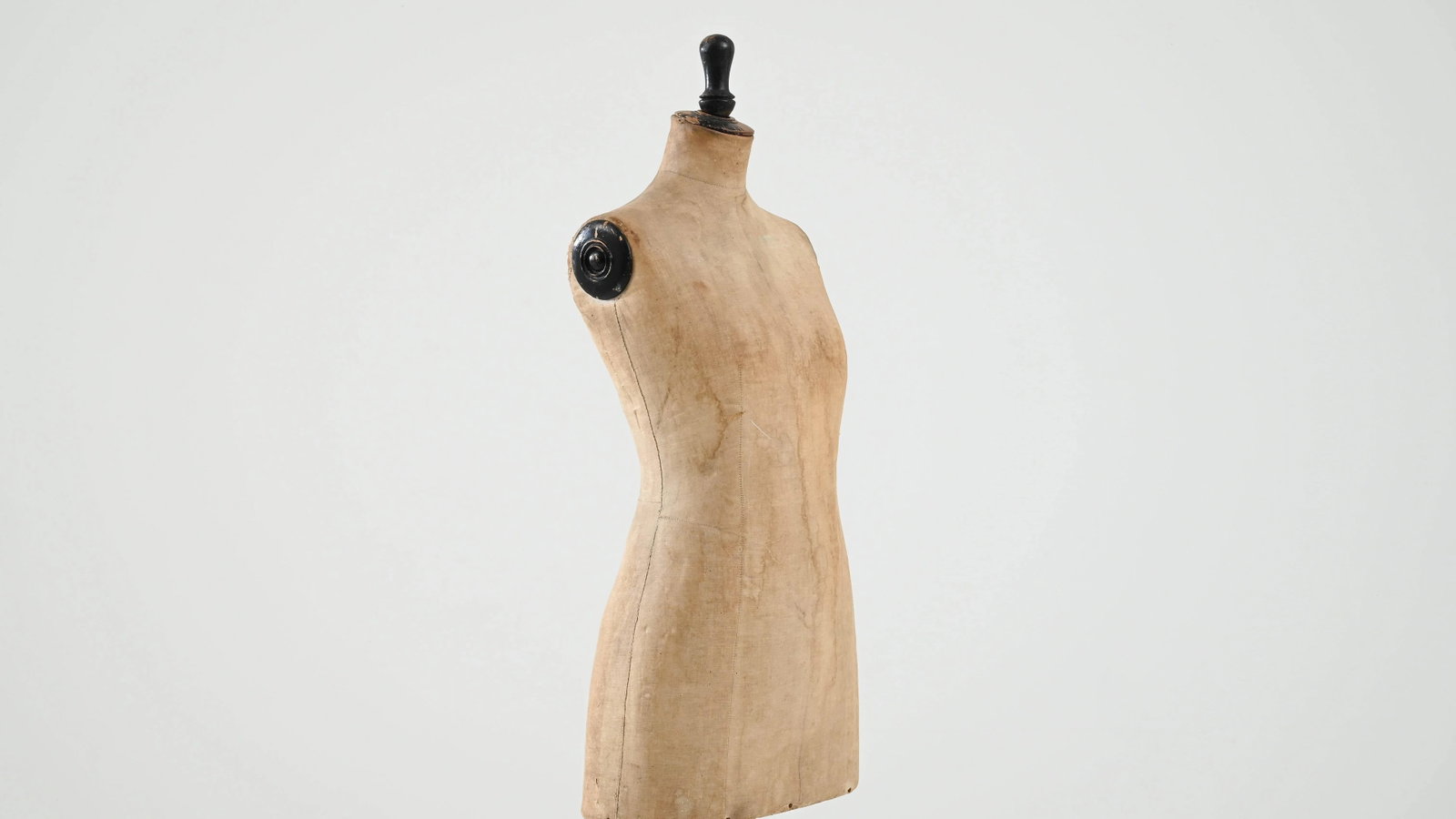 Early 20th Century French Wooden Mannequin - 6