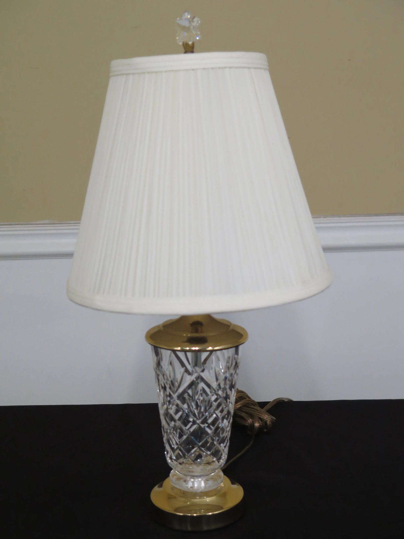 1990s Traditional Waterford Crystal Table Lamp With Shade - 8