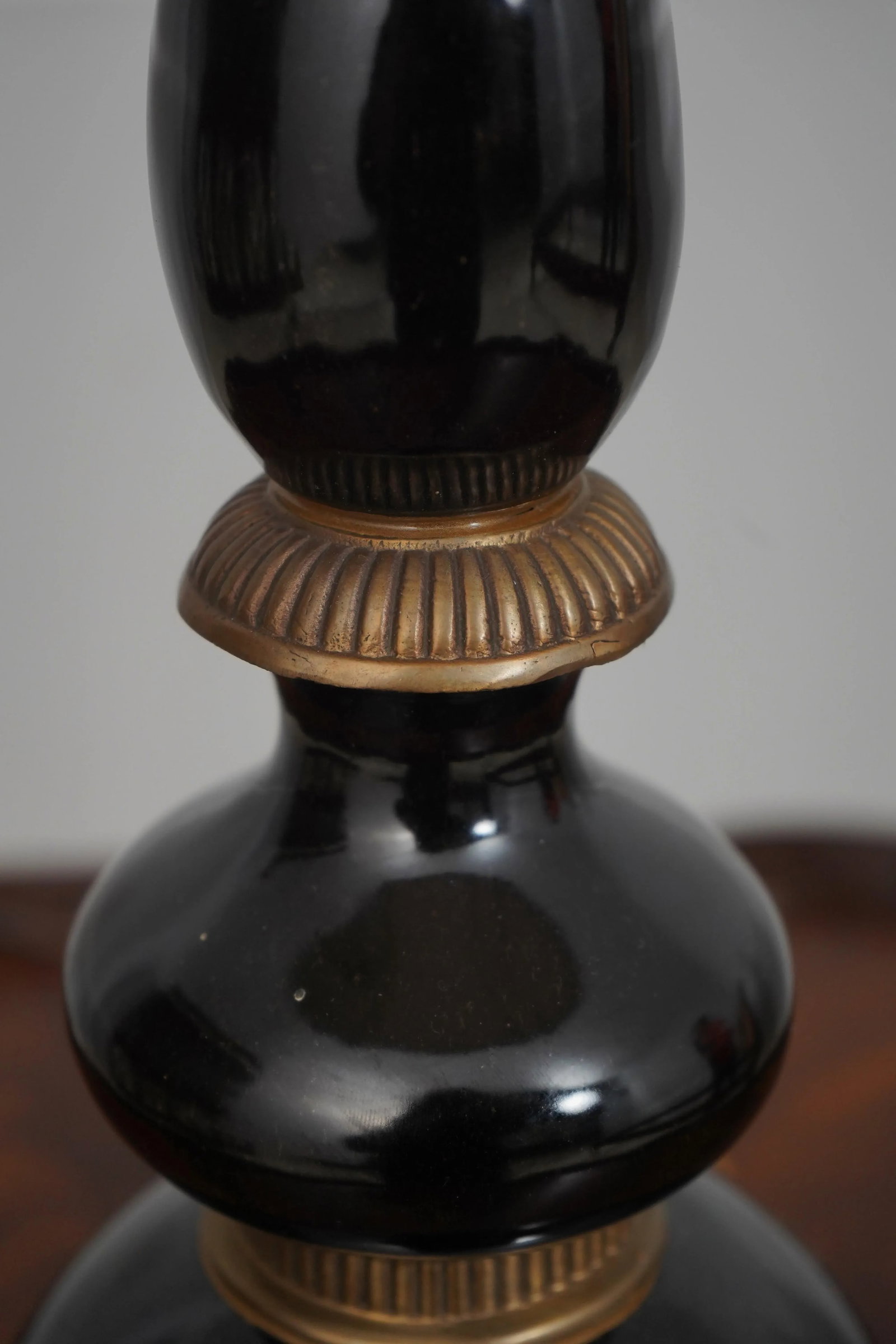 Modern Bulbous Ceramic & Brass Table Lamp - 10