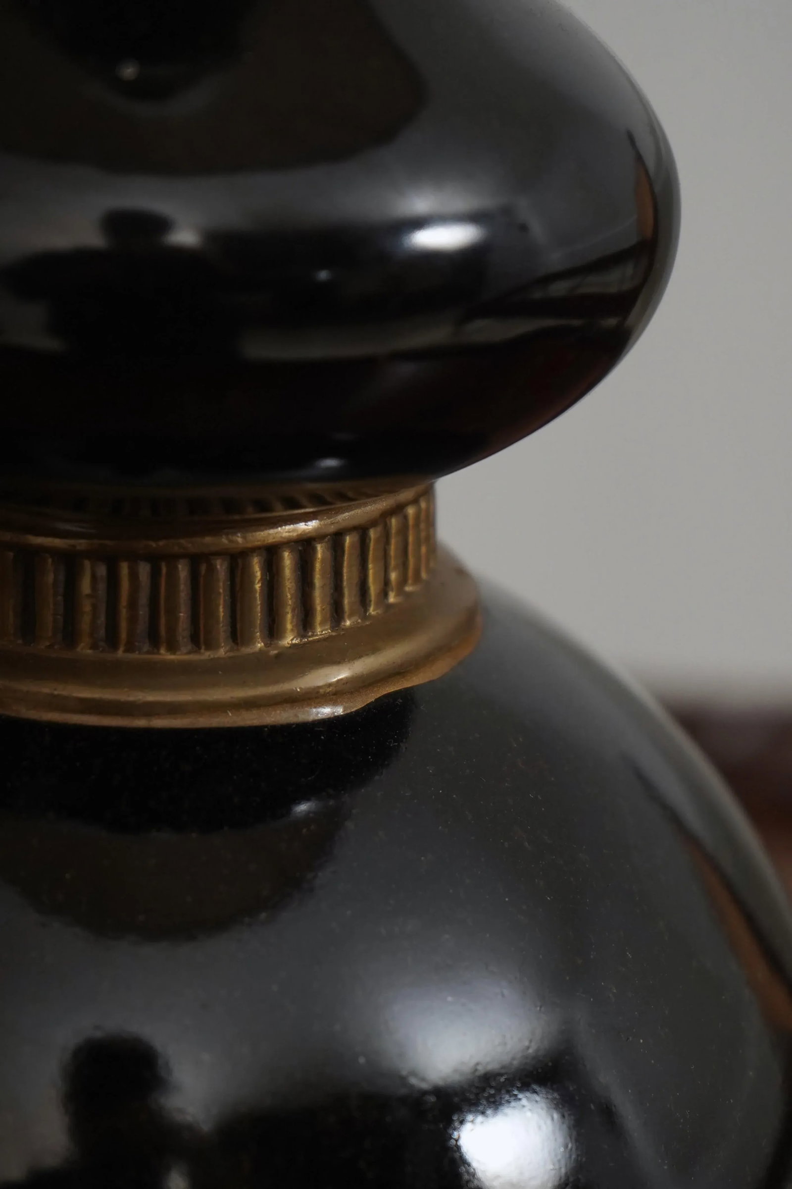 Modern Bulbous Ceramic & Brass Table Lamp - 7