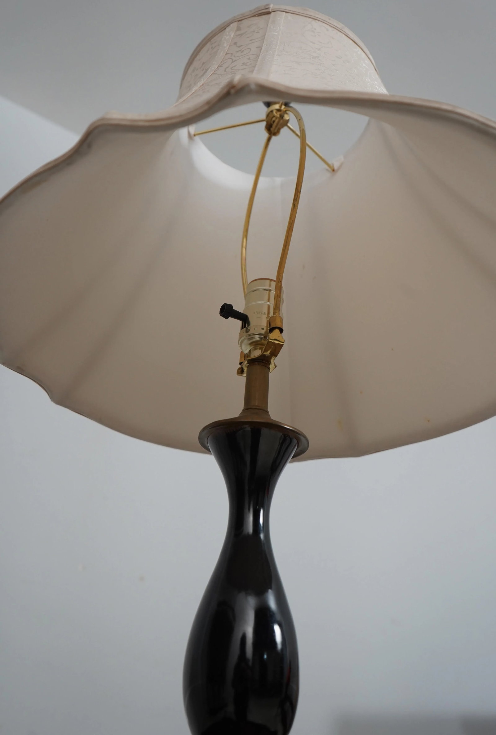 Modern Bulbous Ceramic & Brass Table Lamp - 8