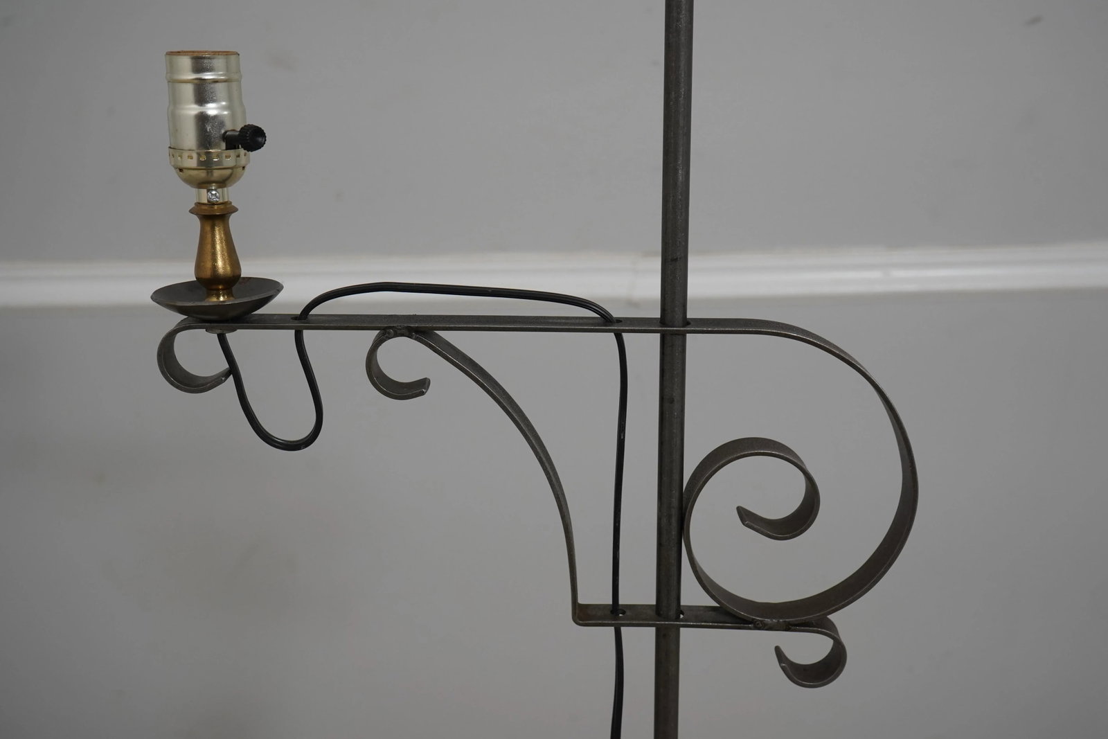 Hand Crafted Wrought Iron Adjustable Arm Primitive Floor Lamp - 3