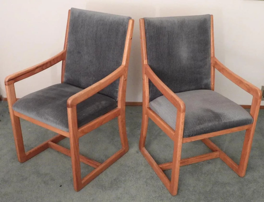 Vintage 1970s Pair of Oak Danish Mid Century Modern Style Dining Side Chairs - 2