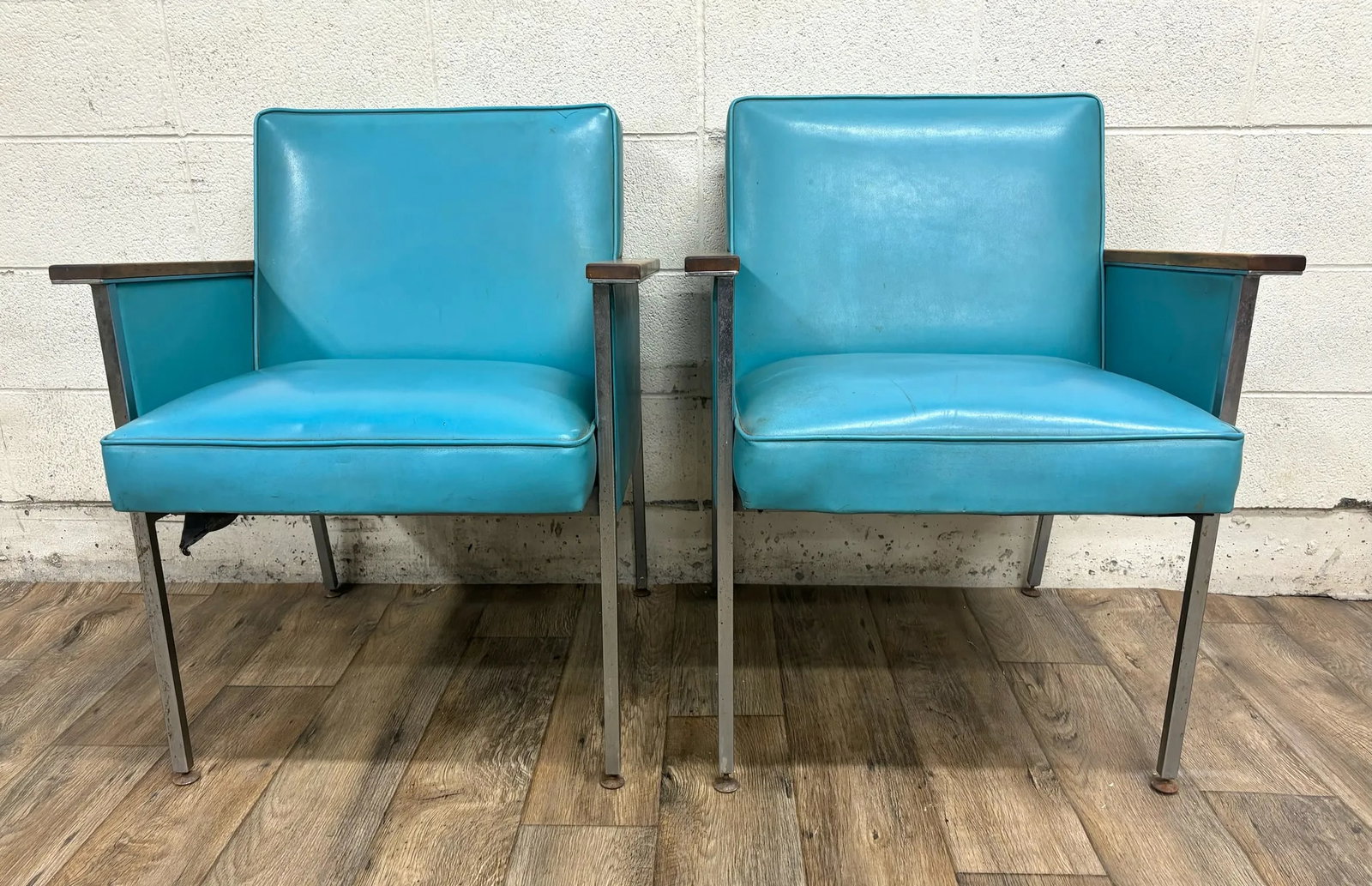Vintage Designcraft Metal Mfg Mid Century Vinyl and Metal Tanker Chairs - 2