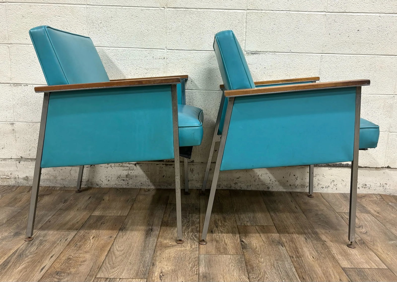 Vintage Designcraft Metal Mfg Mid Century Vinyl and Metal Tanker Chairs - 5