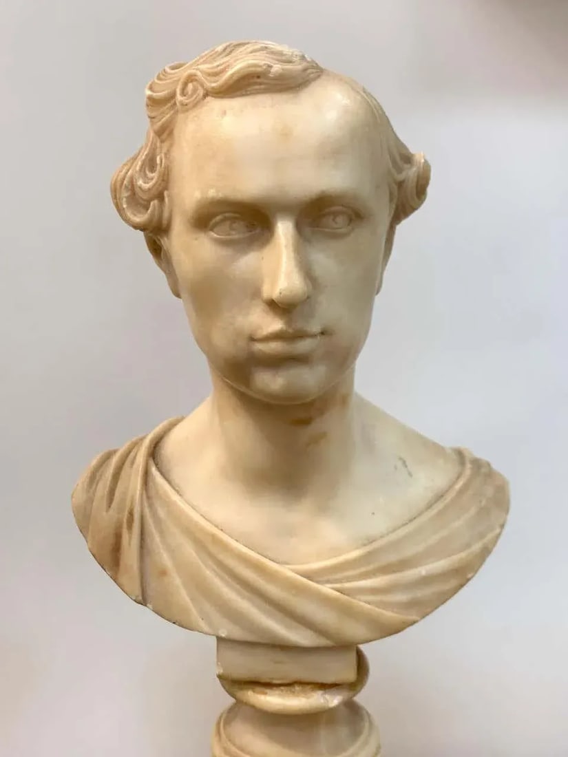 19th Century Italian Neoclassical Alabaster Portrait Bust of a Gentleman by Insom Fece 1839 - 3