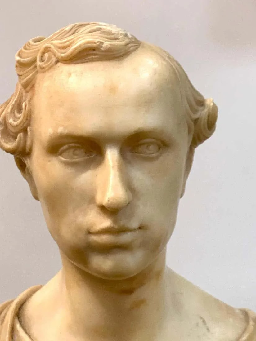 19th Century Italian Neoclassical Alabaster Portrait Bust of a Gentleman by Insom Fece 1839 - 4