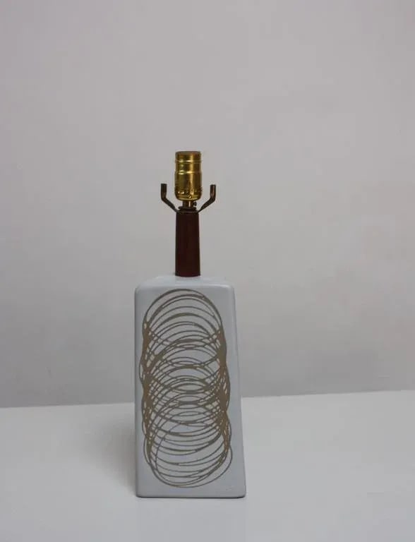 Triangular Martz Table Lamp with Sgraffito Circular Pattern - 2