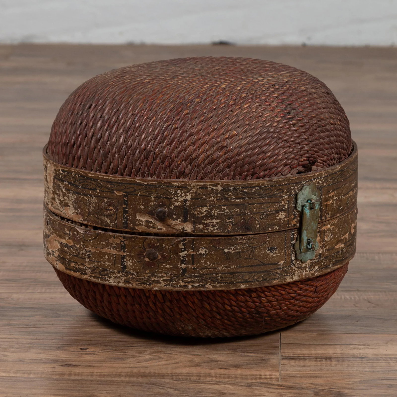 Vintage Chinese Midcentury Rattan Circular Hat Box with Weathered Patina - 2