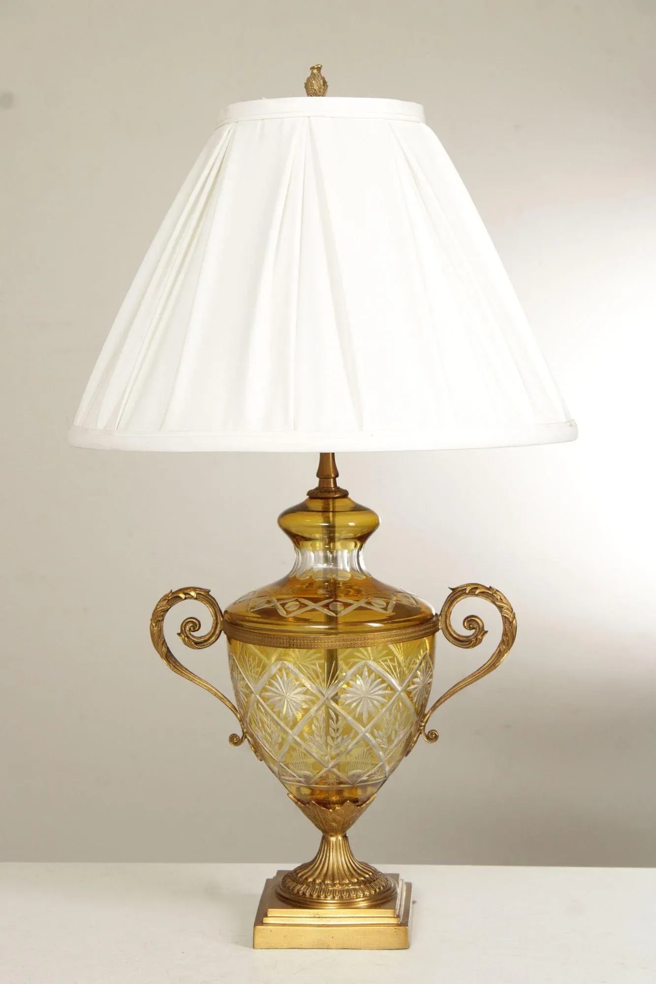 Ethan Allen Amber Glass Urn Table Lamp - 2