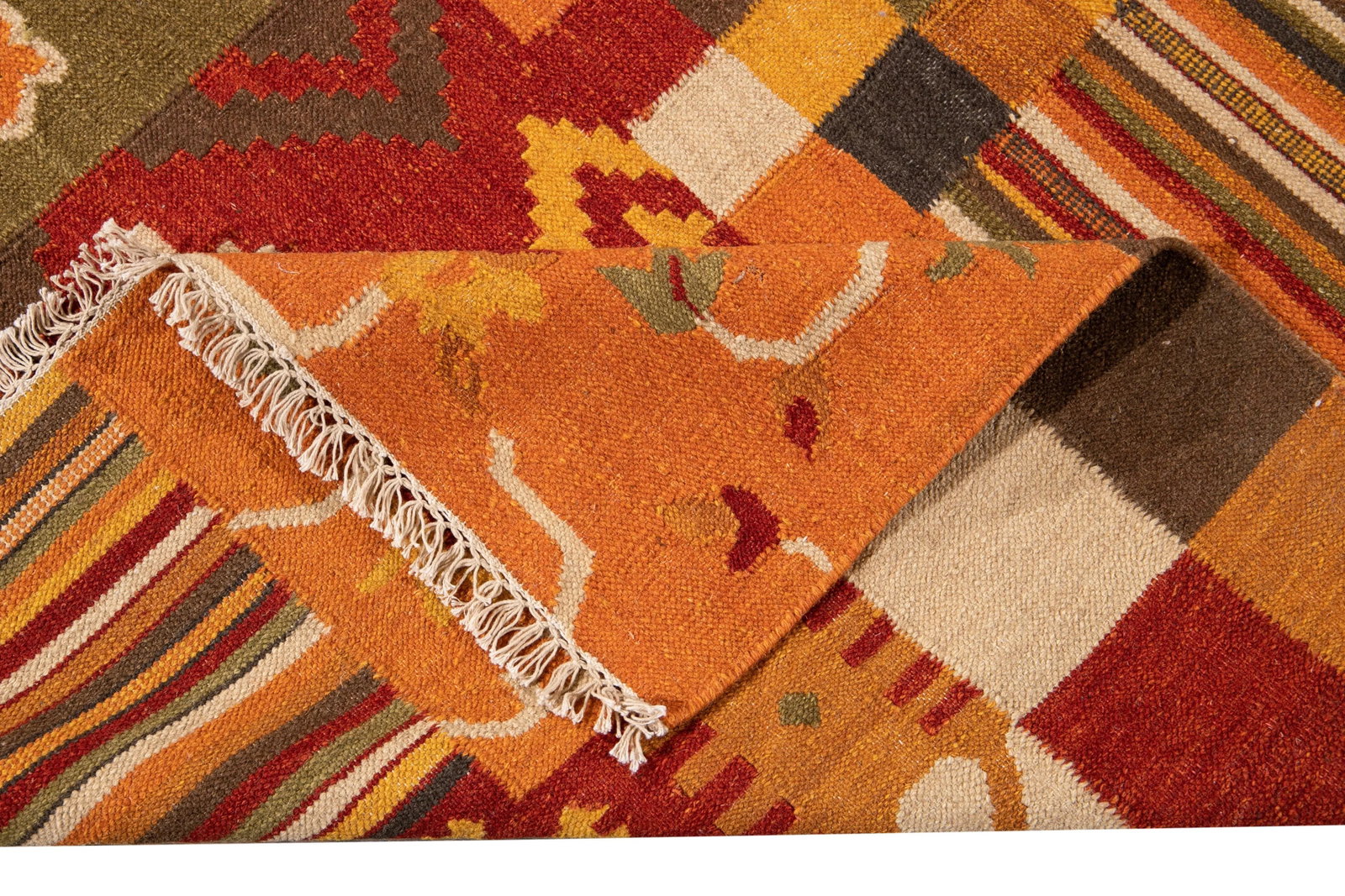 21st Century Modern Kilim Rug 4 '7'' X 6' 5''. - 3