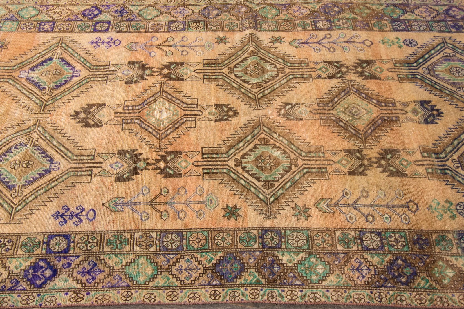 Mid-20th Century Vintage Persian Rug - 4'6" X 8'11" - 7