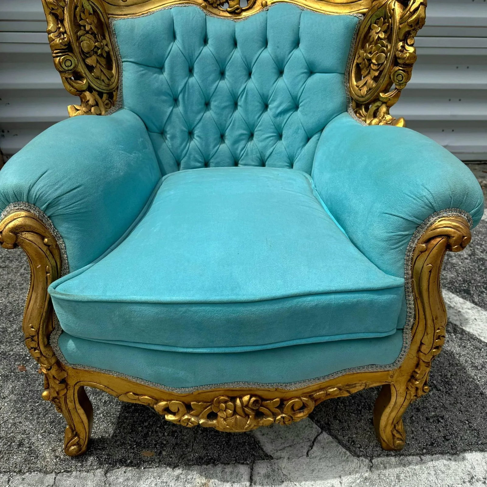 Rococo Style Velvet Chair With Gold Leaf Frame Details - 7