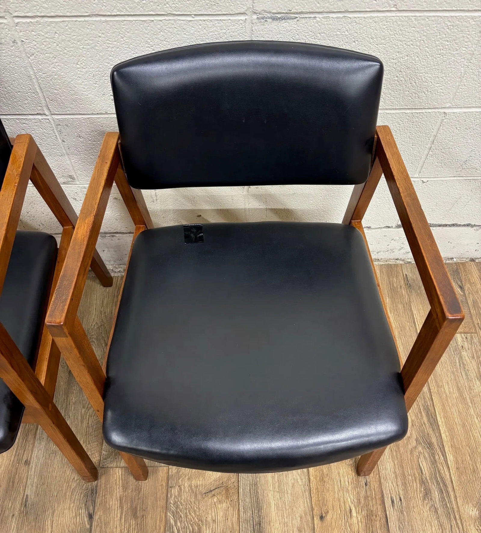 Vintage Imperial Desk Co Mid Century Modern Walnut Black Vinyl Arm Chairs - Pair - 3