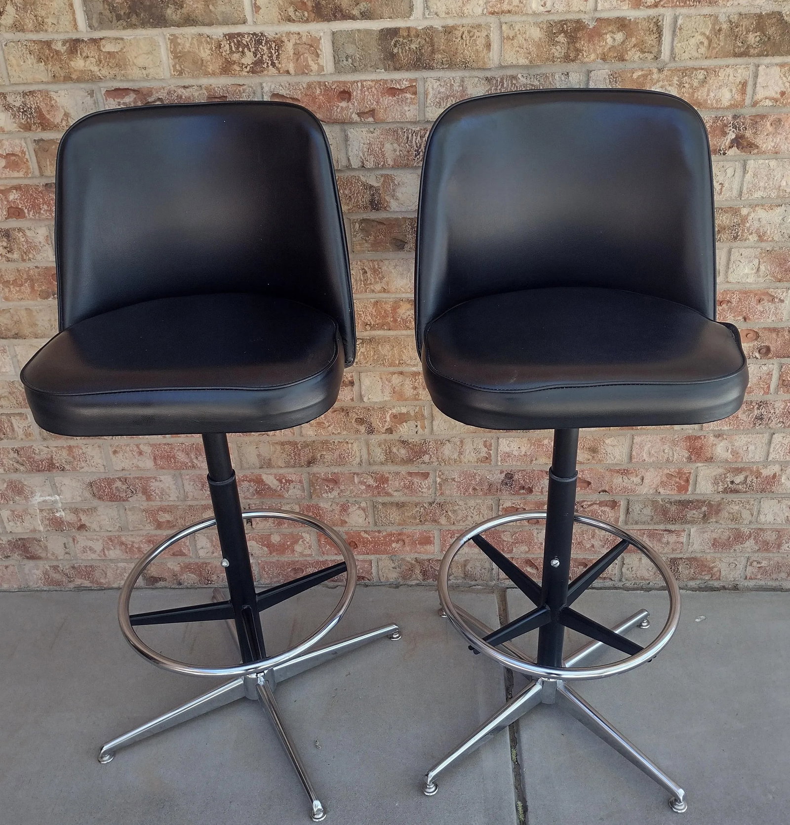 Pair of Vintage Mid-Century Modern Swivel Barstools by Kofabco - Black Vinyl & Chrome, Circa 1960s - 3