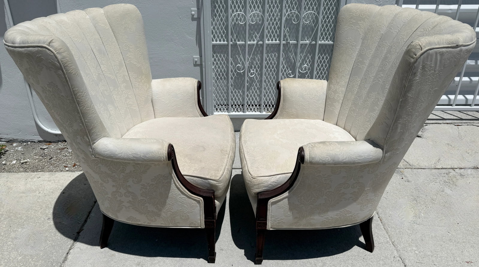 Large Pair of Shell Shaped Wingback Armchairs - 3