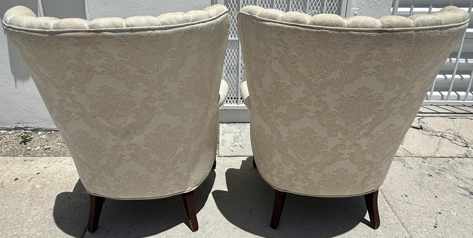 Large Pair of Shell Shaped Wingback Armchairs - 4