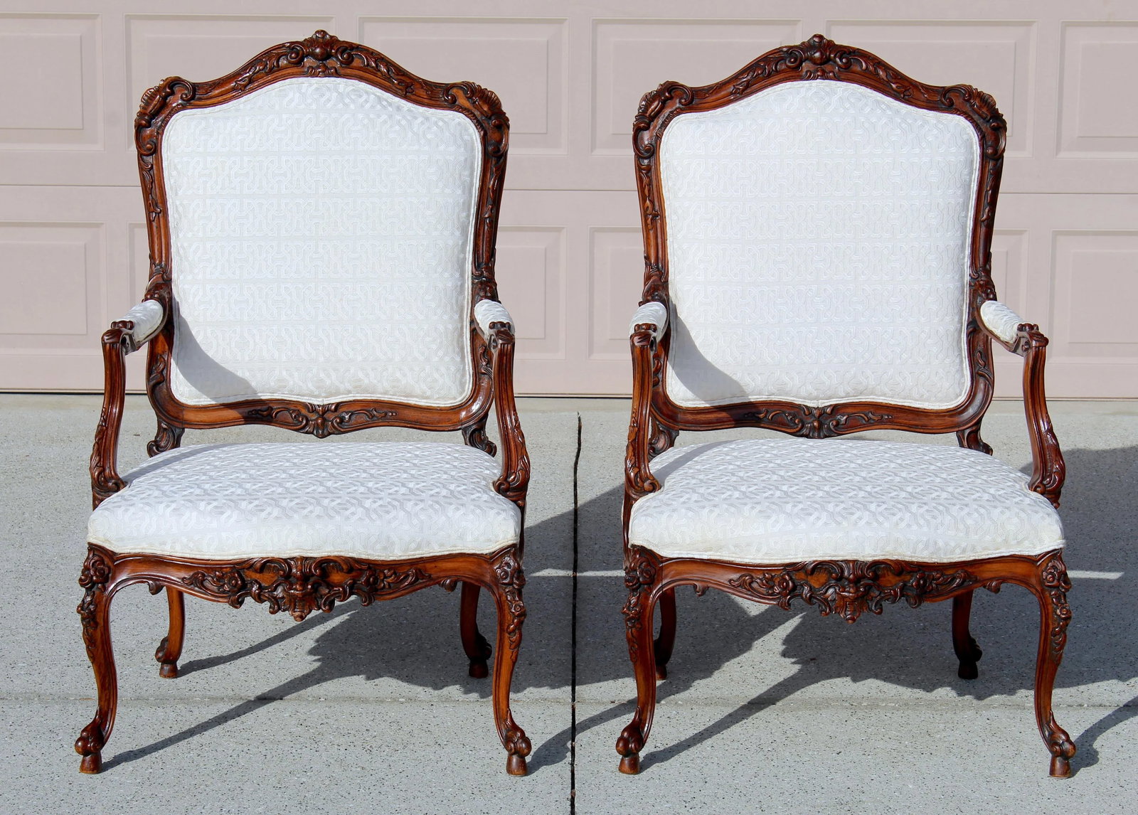 Antique French White Upholstered Walnut Armchairs | 19th Century Hand-Carved Louis Style Fauteuil Ch - 2