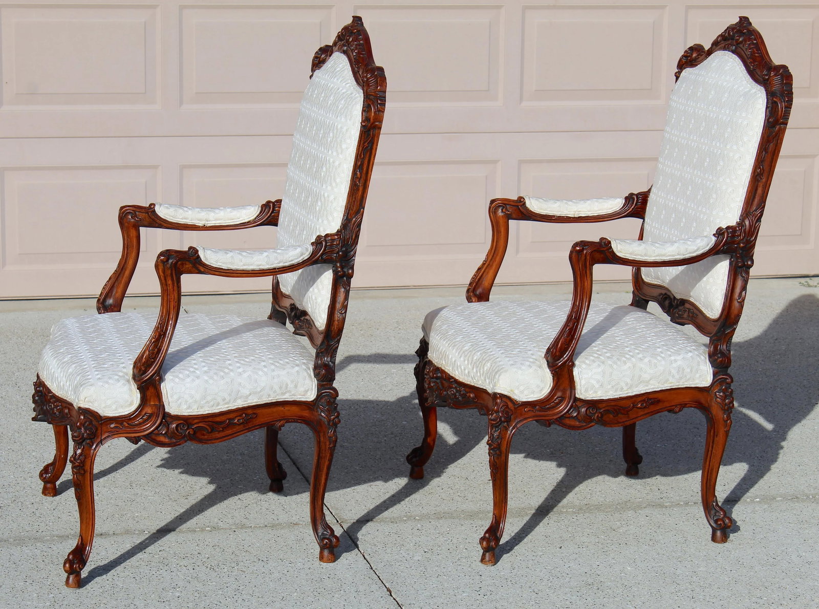 Antique French White Upholstered Walnut Armchairs | 19th Century Hand-Carved Louis Style Fauteuil Ch - 4