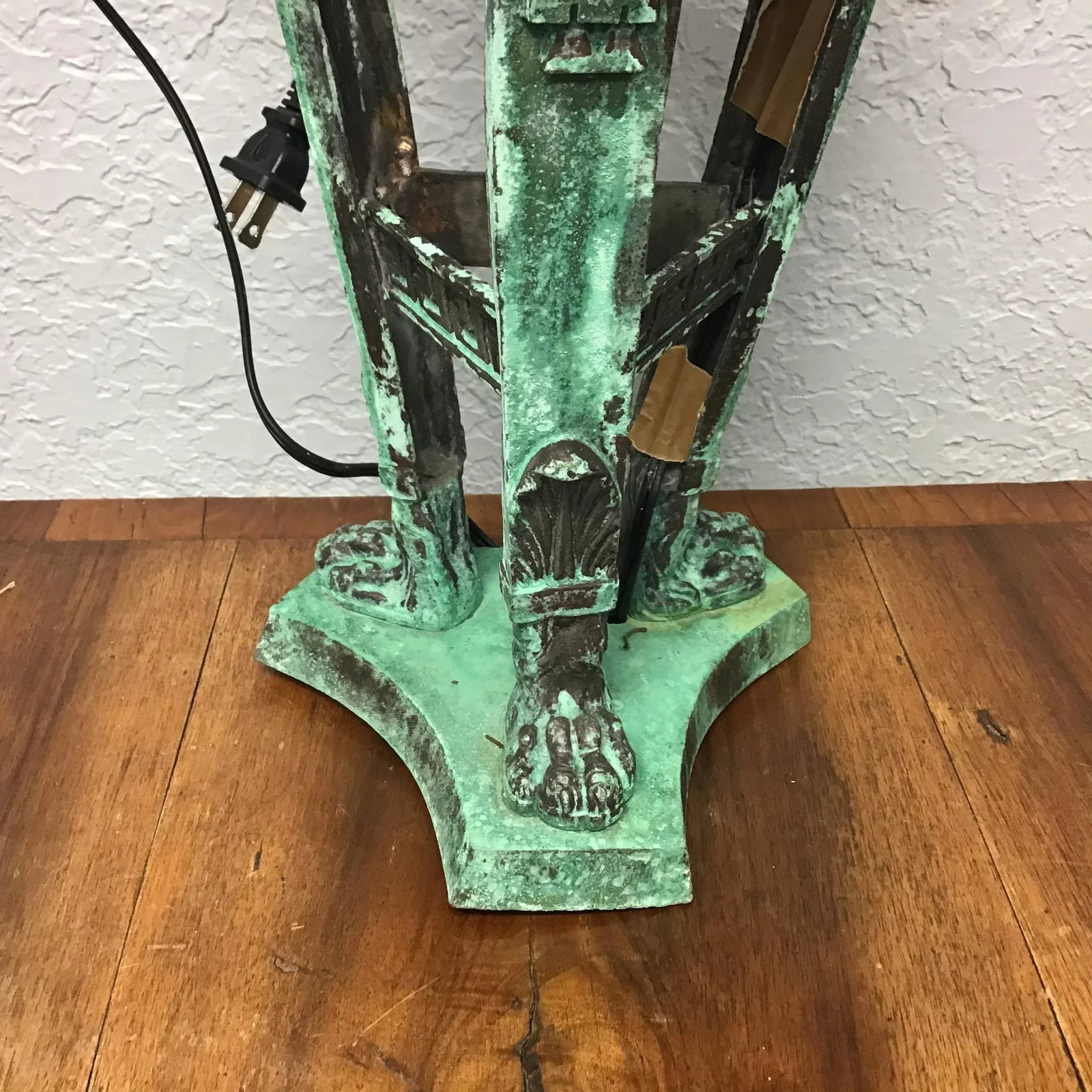 Large Italian Style Patinated Metal Lamp - 5