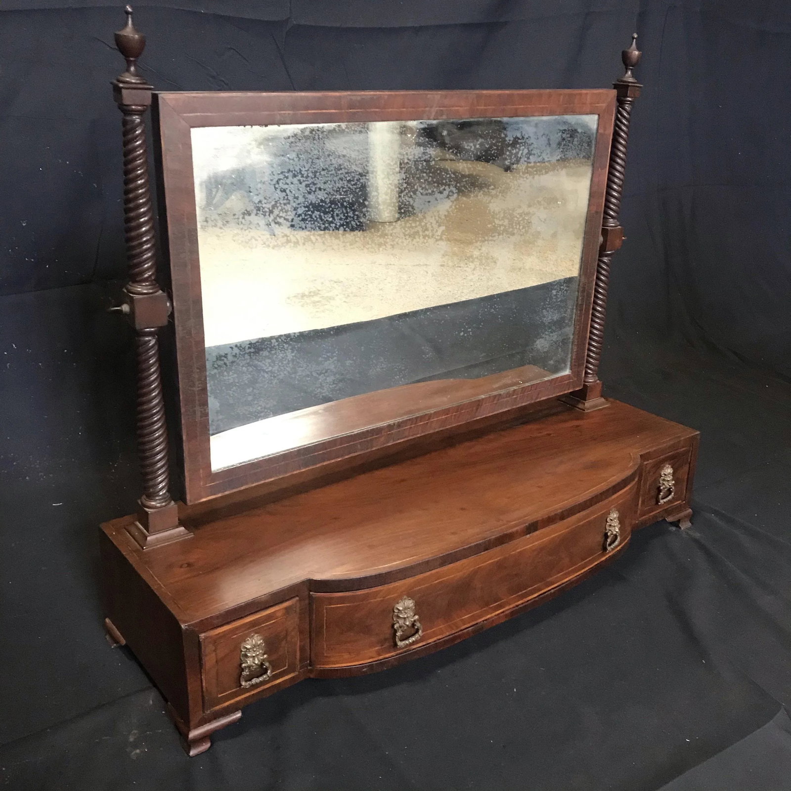 Georgian Regency Mahogany Dressing Table Swing Mirror Toilet With Lions Heads - 2