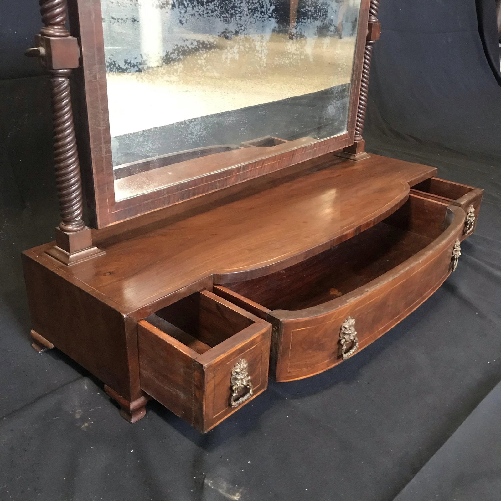 Georgian Regency Mahogany Dressing Table Swing Mirror Toilet With Lions Heads - 3