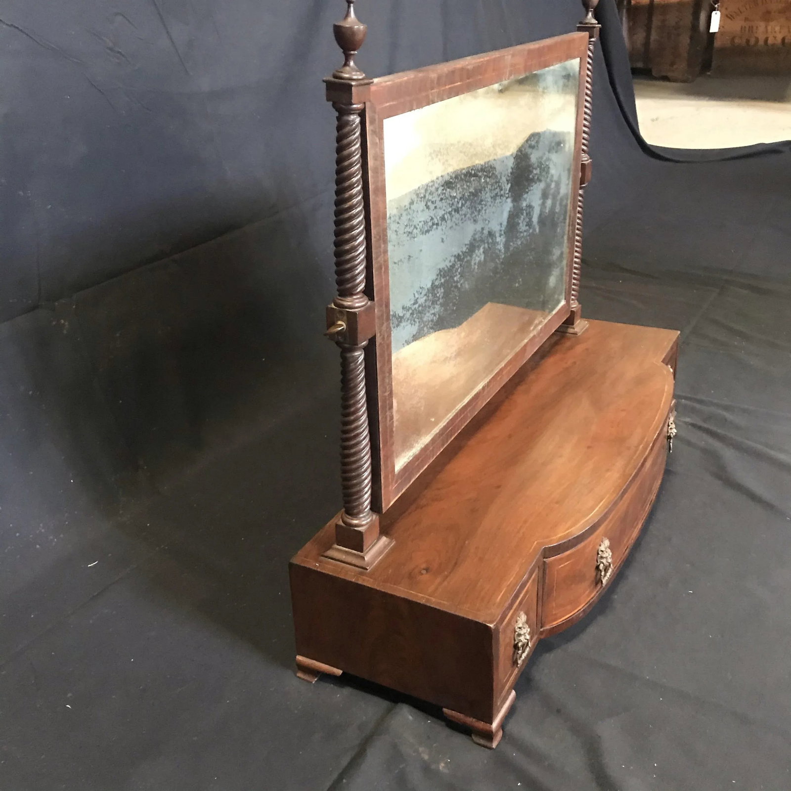 Georgian Regency Mahogany Dressing Table Swing Mirror Toilet With Lions Heads - 4