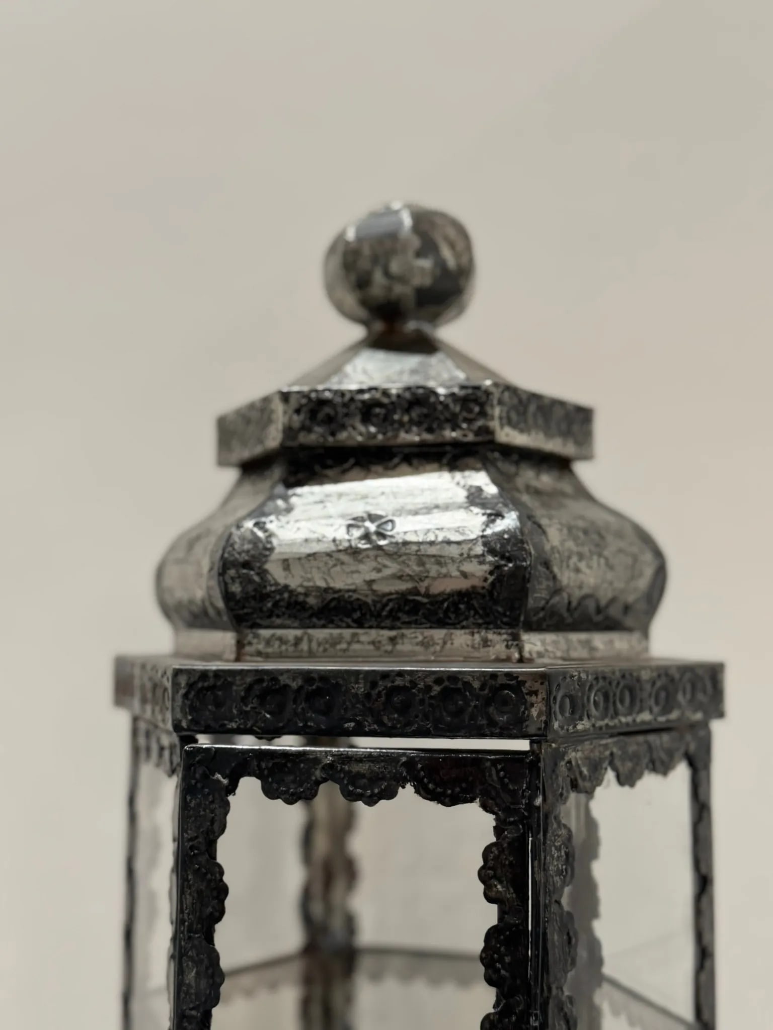 Mid 20th Century Silvered Metal & Glass Hexagonal Display Vitrine/Display - 2