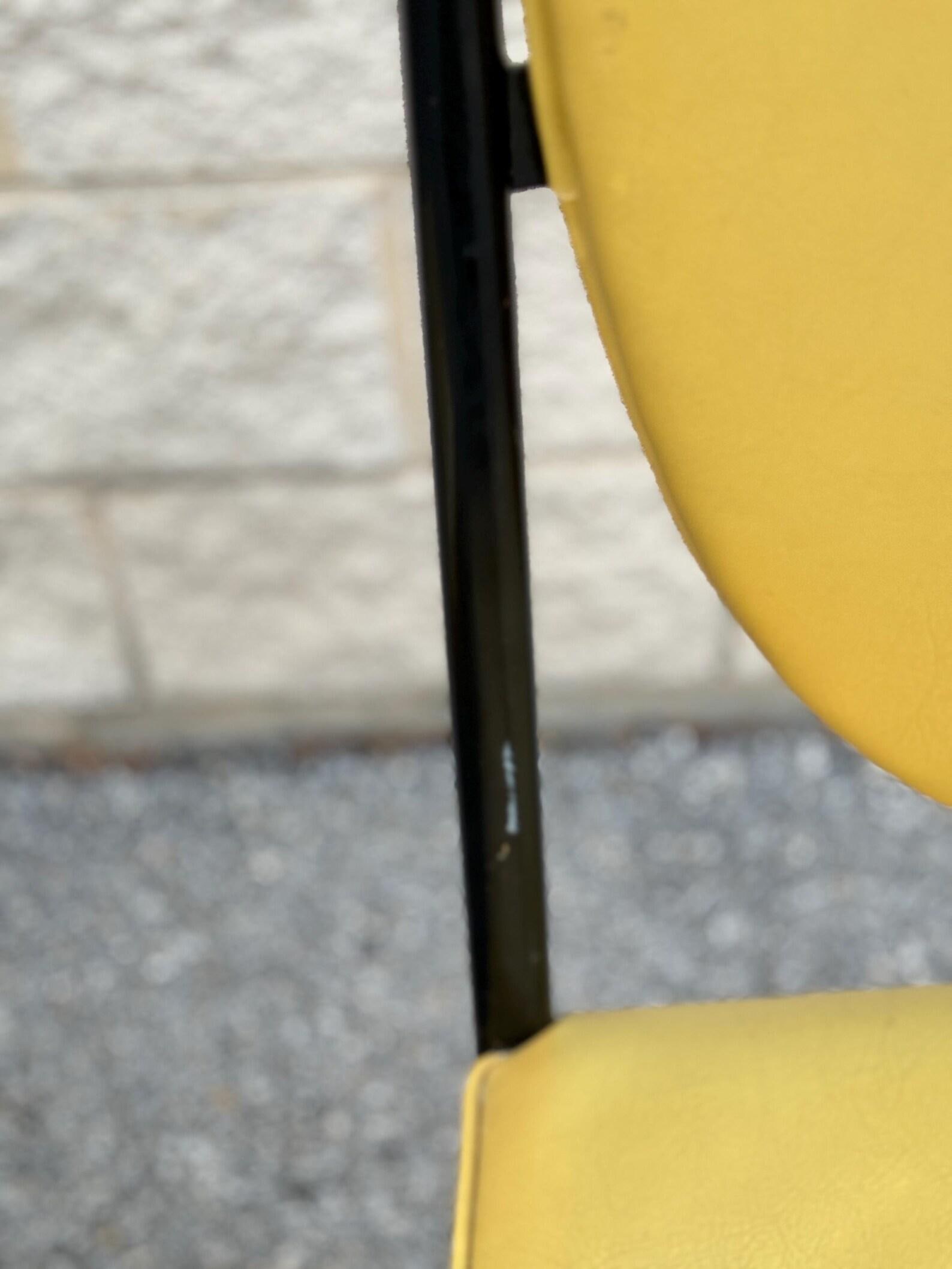 Pair of 1970s Italian Modern High-Back Sculptural Chairs - 5