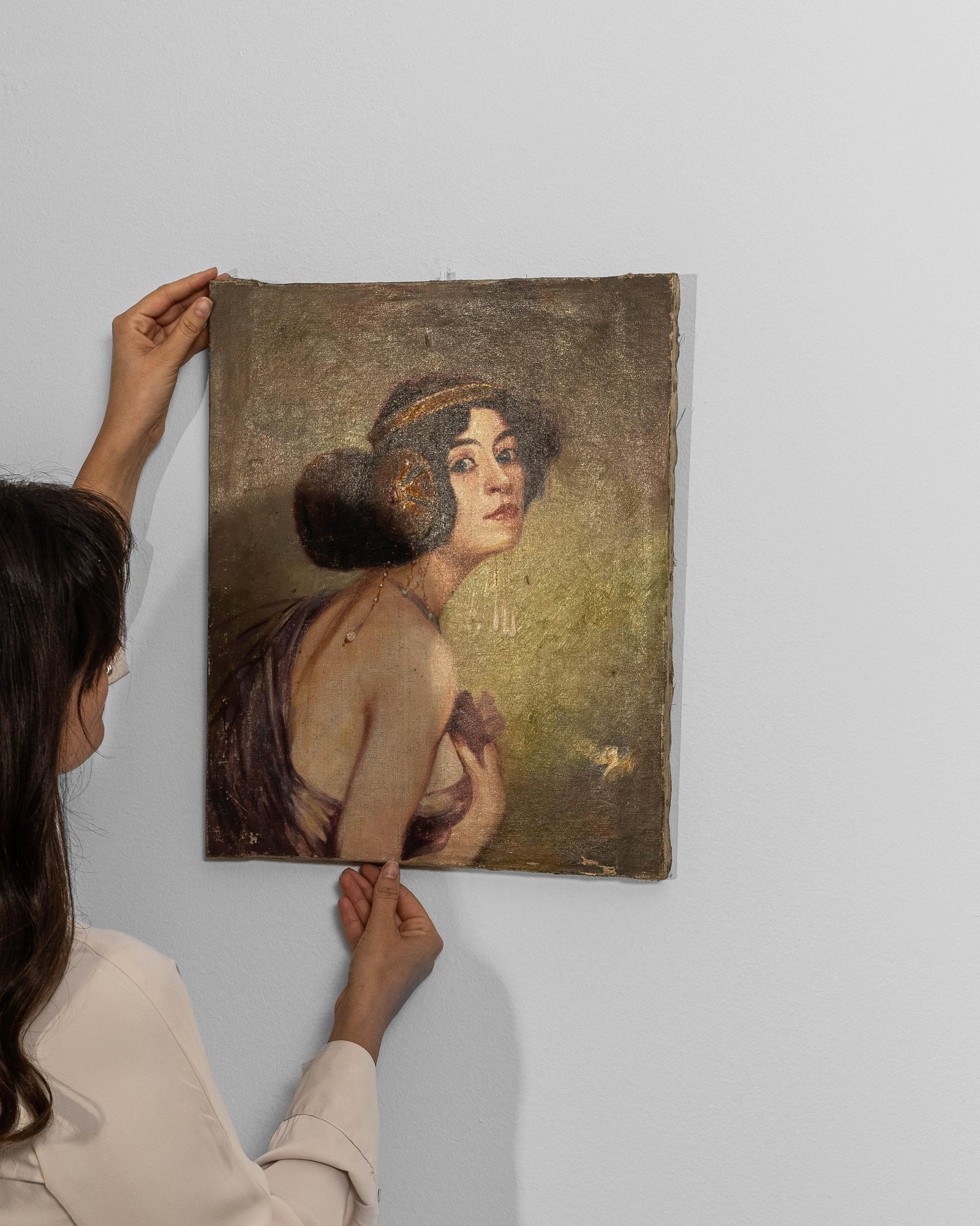 1910s French Signed Oil on Canvas Portrait - 7