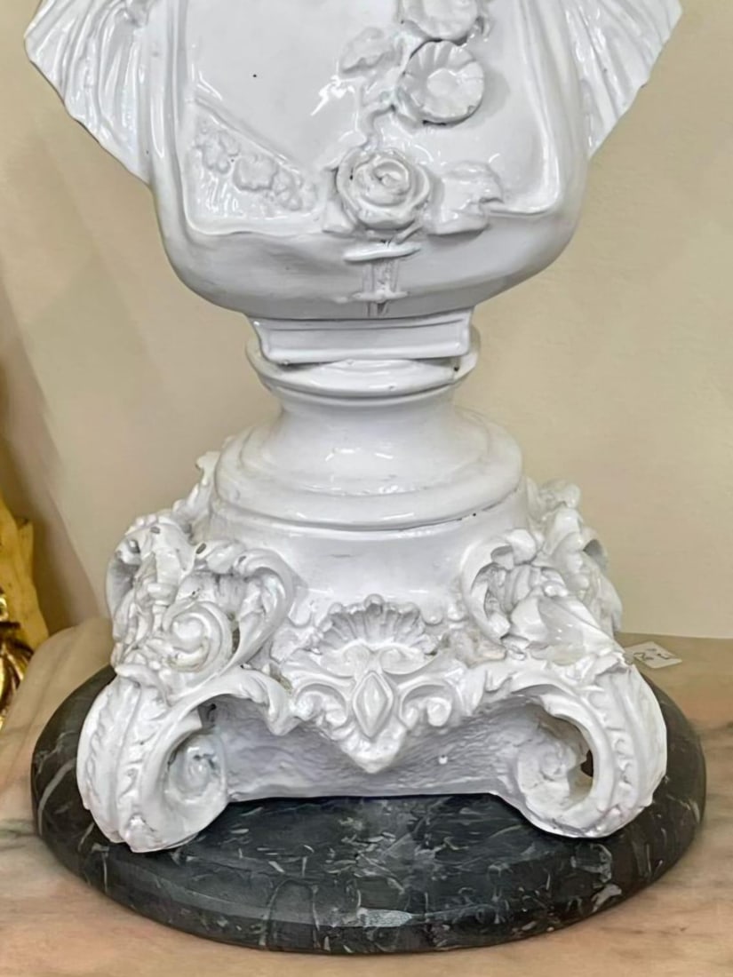 1990s French Rococo Woman Bust Sculpture - Elegant Decorative Accent - 3