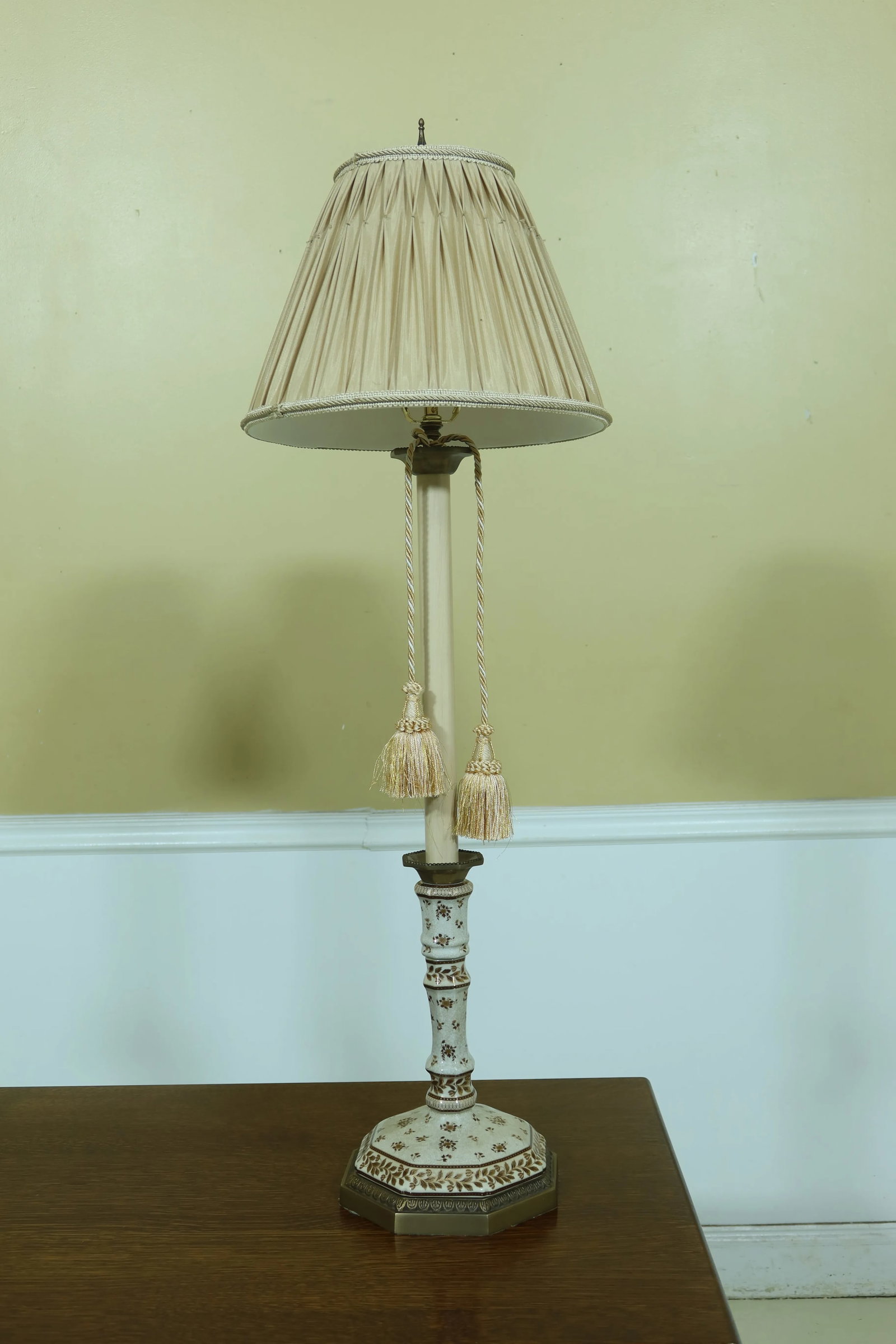 Pair Concord Simone Porcelain Decorative Table Lamps - 3