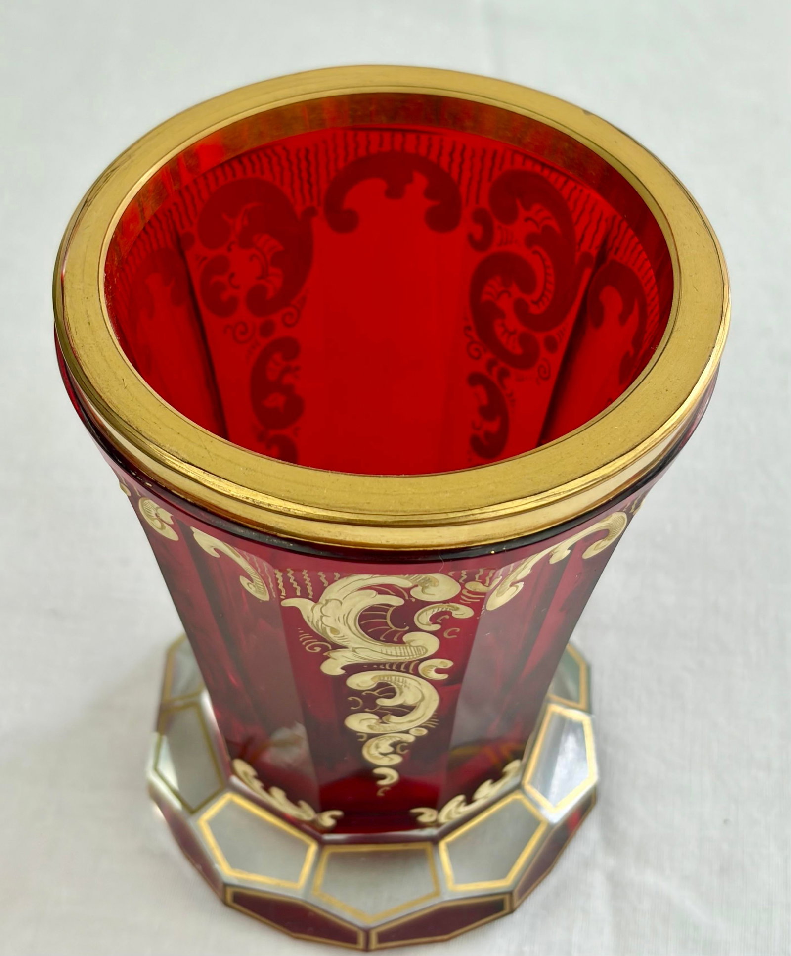 1950s Ruby Flash Glass Goblet With Gilt Scrollwork - Bohemian Biedermeier Style - 3