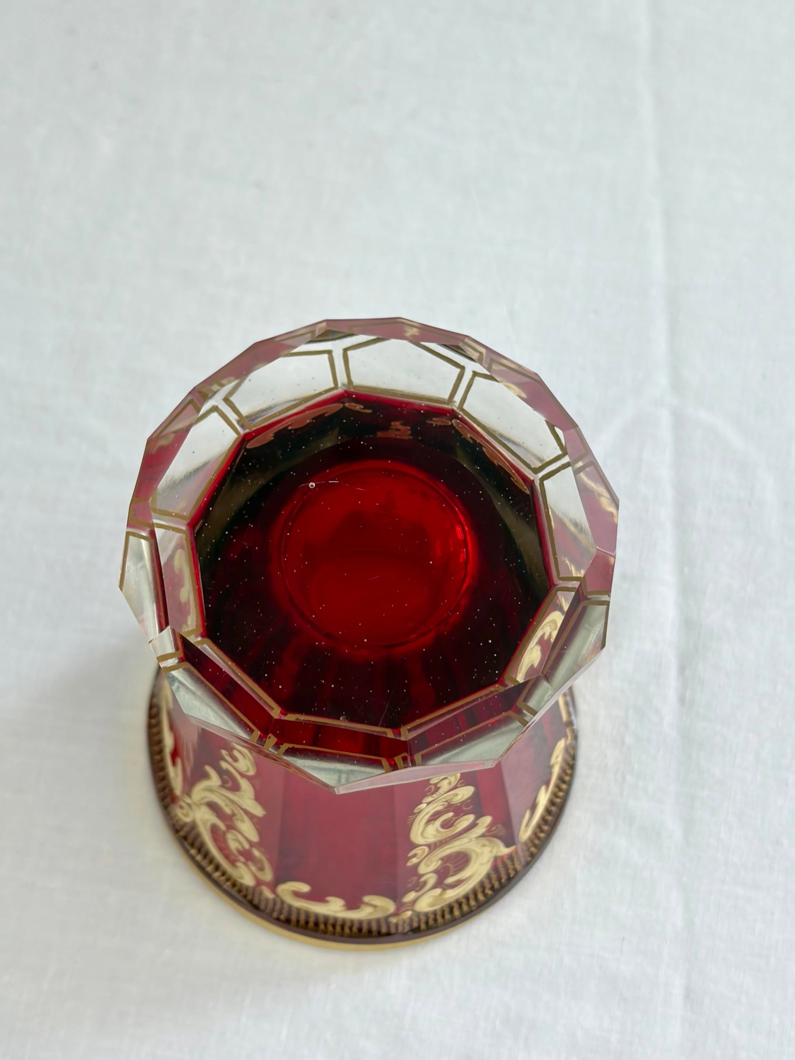 1950s Ruby Flash Glass Goblet With Gilt Scrollwork - Bohemian Biedermeier Style - 5