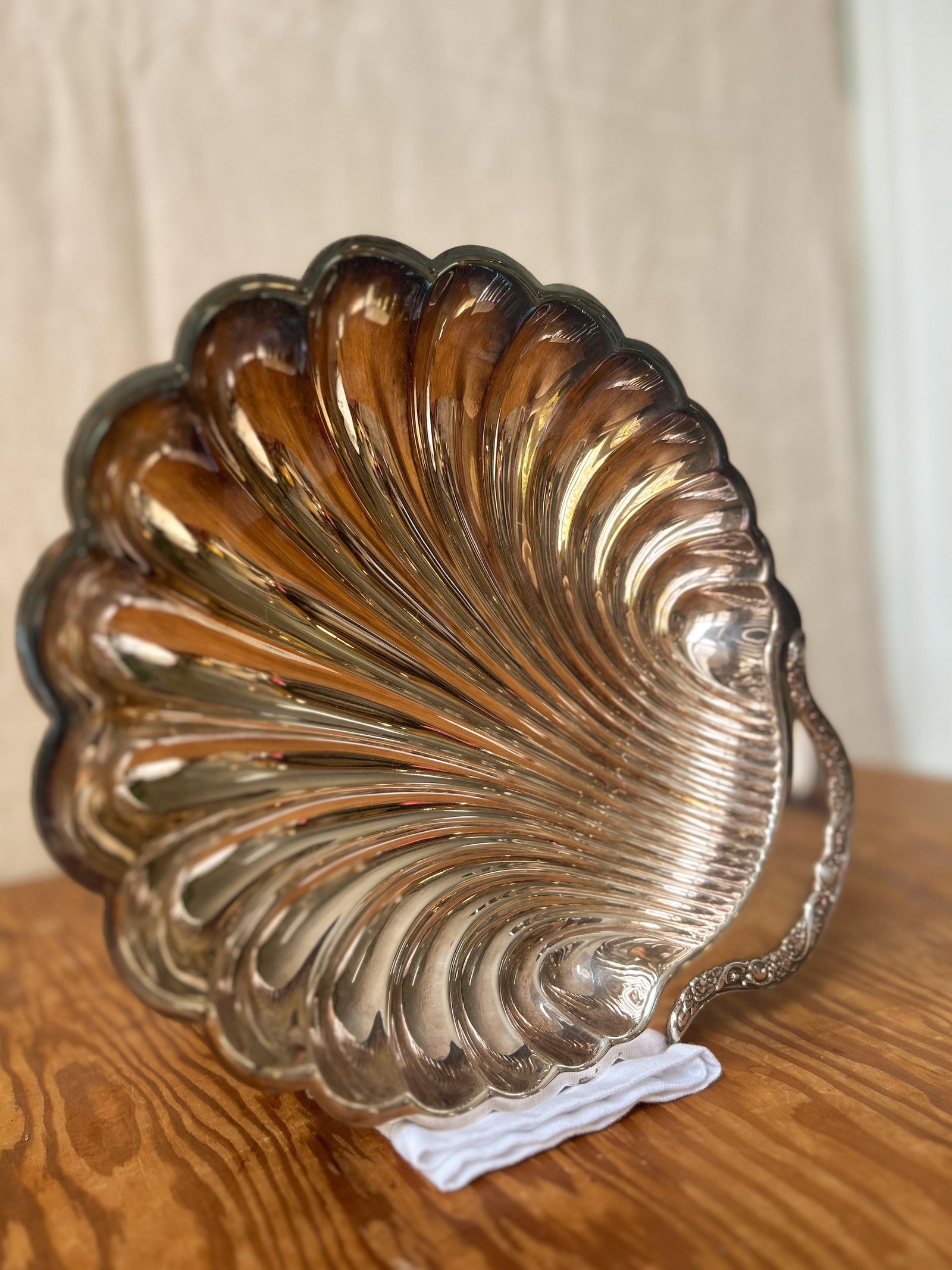 Mid 20th Century Rocco Silver-Plated Shell - 2