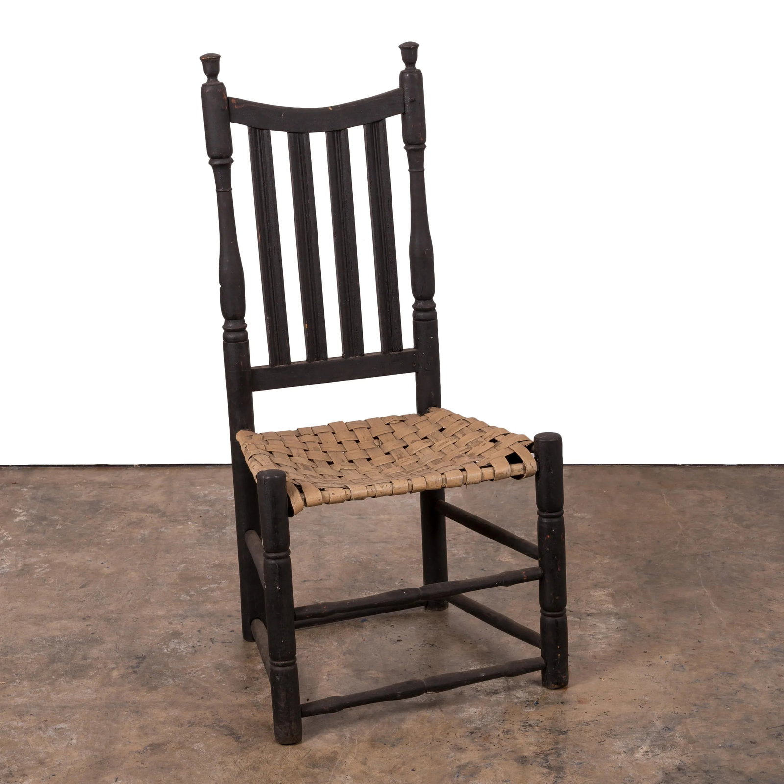 Yoke Banister Back Chair, Connecticut, 18th Century - 2