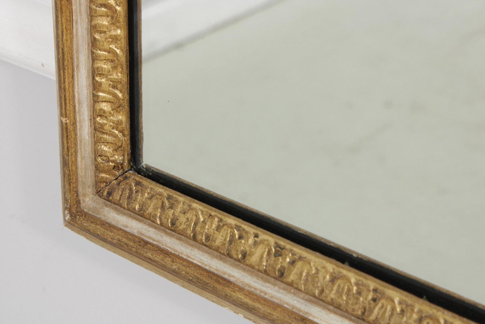 French Louis XV Style Trumeau Decorator Mirror - 7