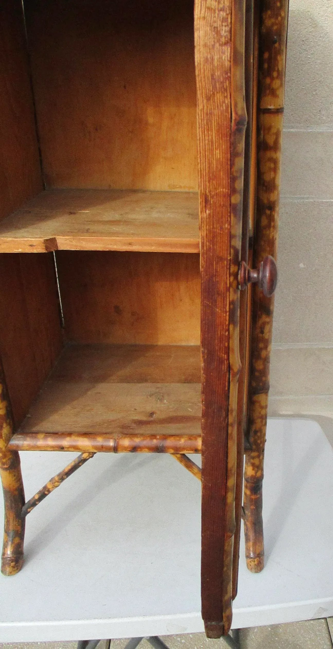 Japanned Lacquer and Bamboo Cabinet English 19th Century - 5