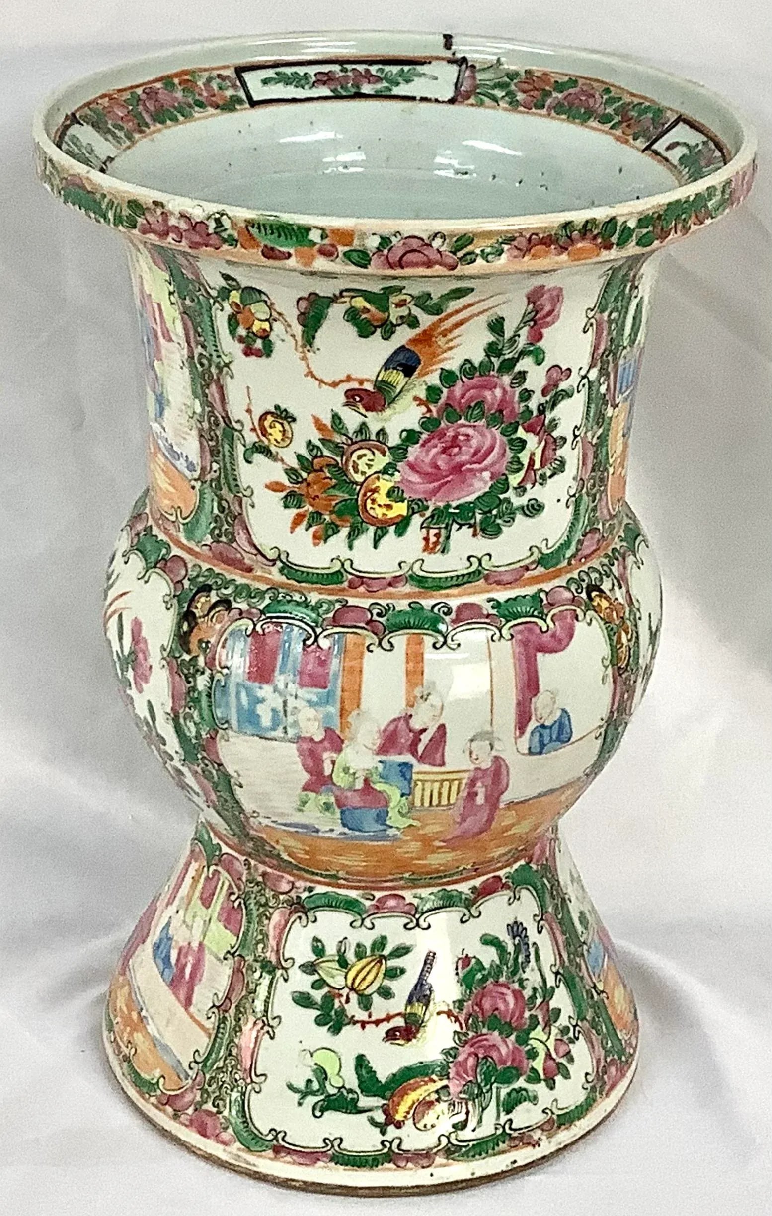 19th Century Chinese Export Rose Medallion Porcelain Vase - 3