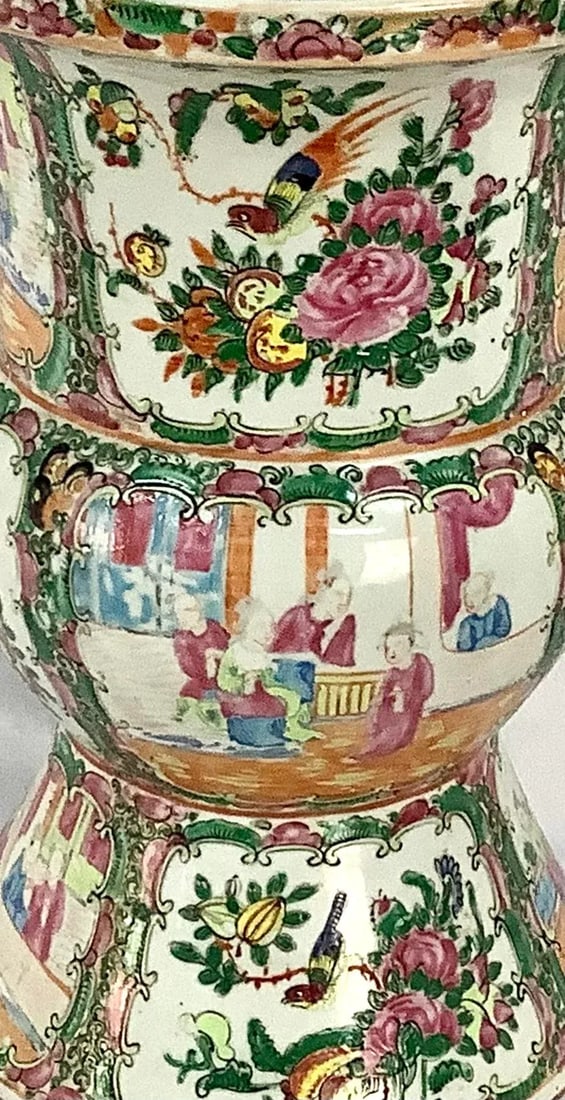 19th Century Chinese Export Rose Medallion Porcelain Vase - 4