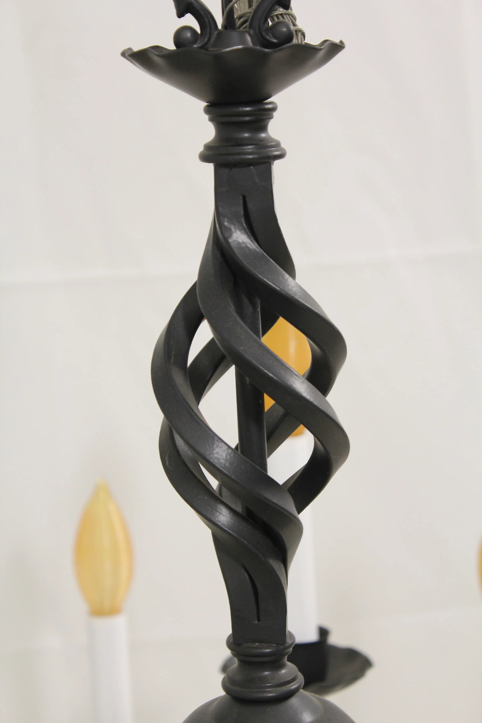 Country Style 15 Arm Lighted Chandelier - 2