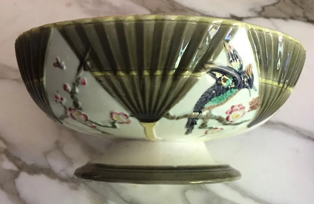 Antique 19th Century Wedgwood Majolica Argenta Ware Footed Bowl Decorated with Birds and Fans - 12