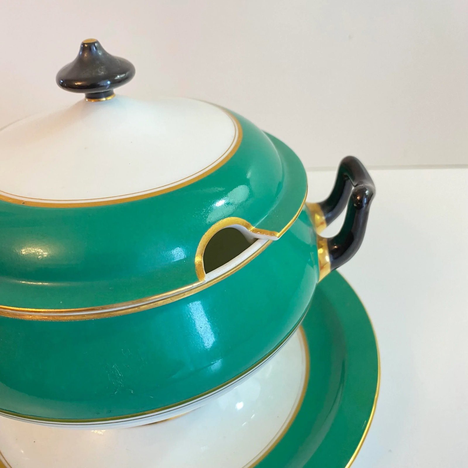 Vintage 1990s Gilded Green & White Lidded Sauce Boat With Underplate - 2