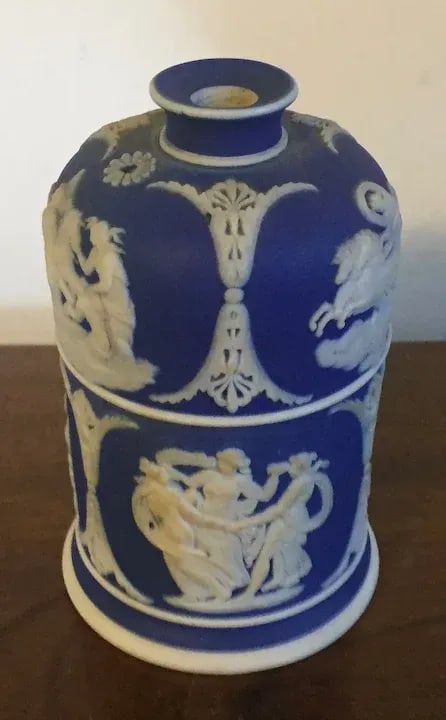Antique 19th Century Wedgwood Jasperware Neoclassical Vesta Candle Holder - 3