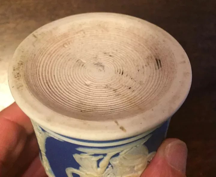 Antique 19th Century Wedgwood Jasperware Neoclassical Vesta Candle Holder - 7