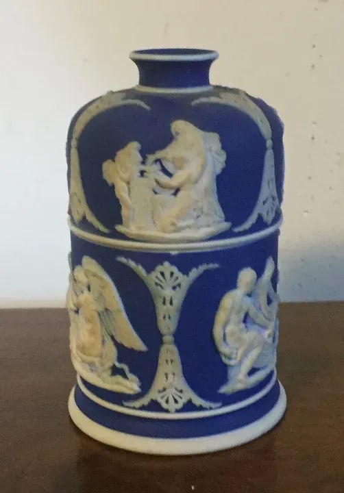 Antique 19th Century Wedgwood Jasperware Neoclassical Vesta Candle Holder - 8