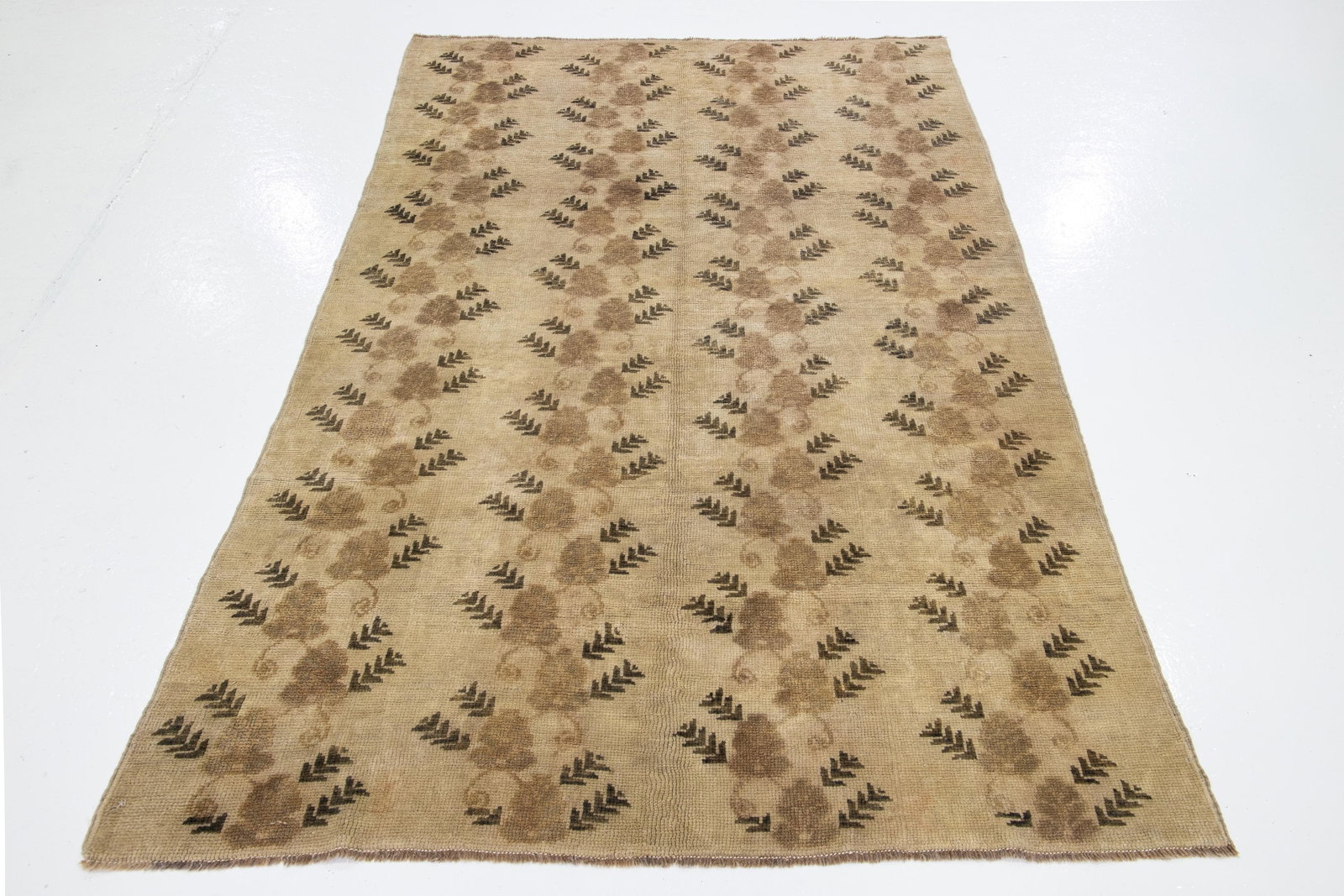 Antique Khotan Handmade Floral Pattern Wool Rug in Tan - 3