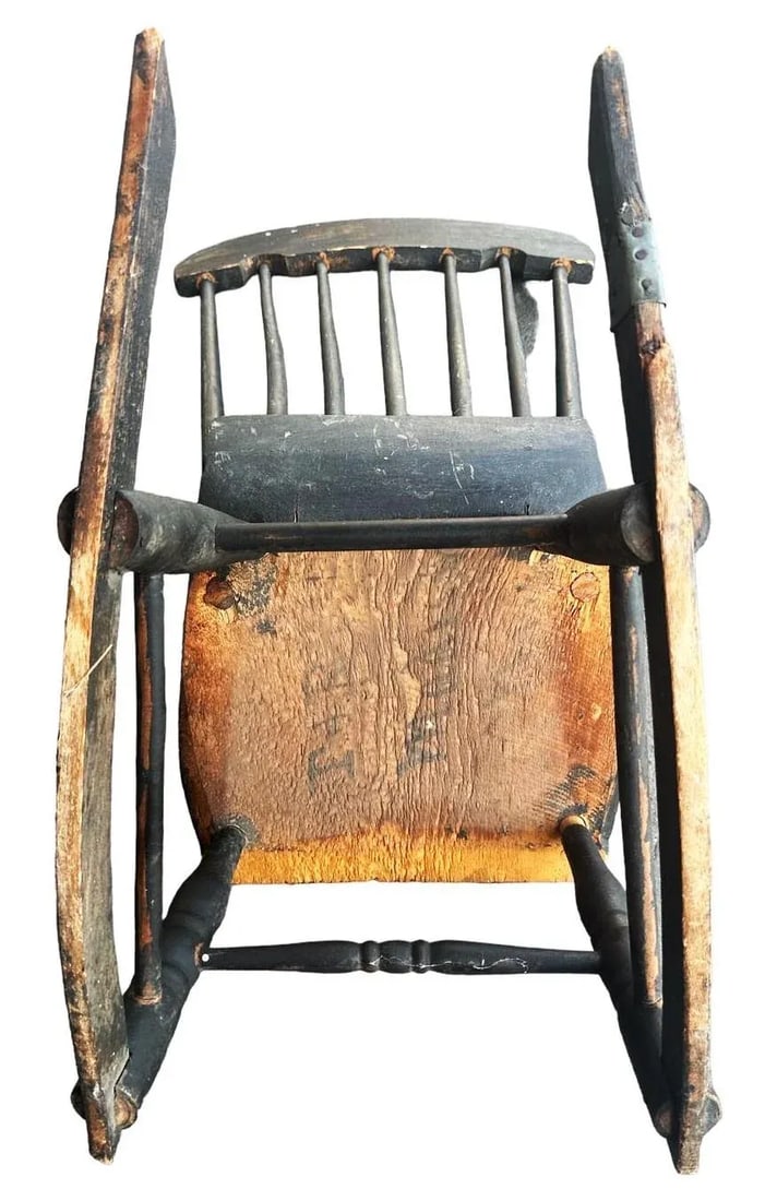 Early 19th Century Painted Oak Rocking Chair Signed 'Madison' - 4