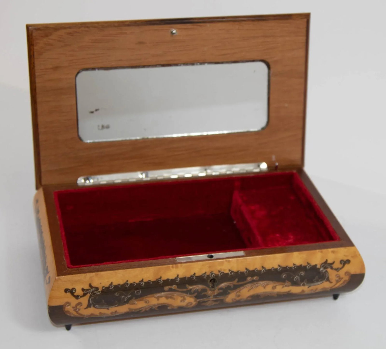 Vintage Footed Wooden Jewelry Music Box Made in Italy - 6